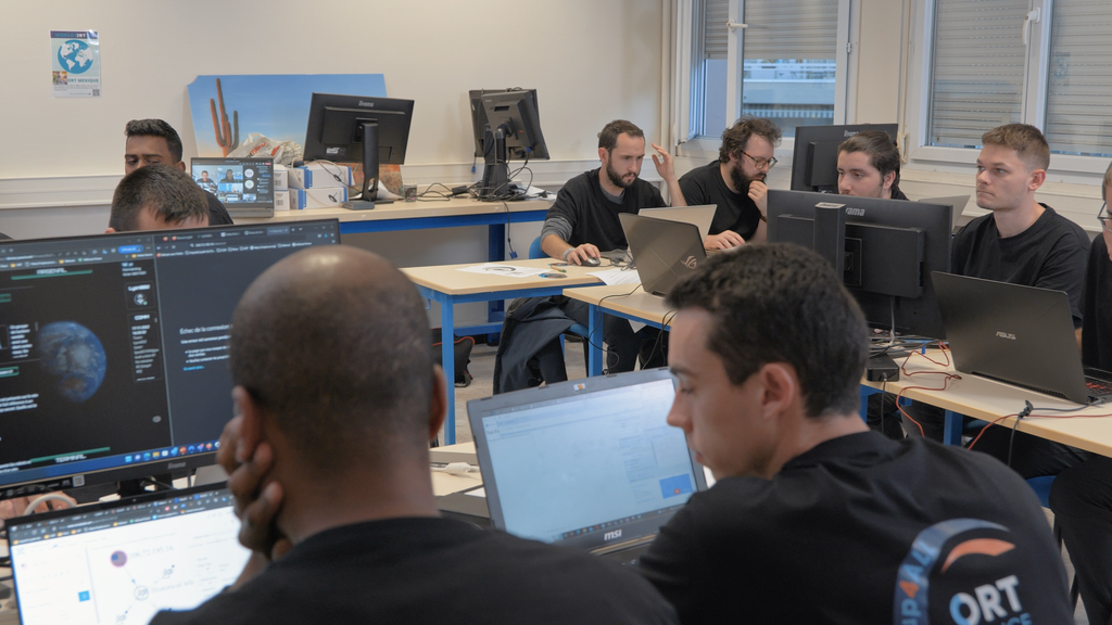 Des étudiants d'ORT Montreuil, d'ORT Toulouse et d'ORT Lyon participent à la CyberCup, le hackathon annuel de cybersécurité d'ORT France.